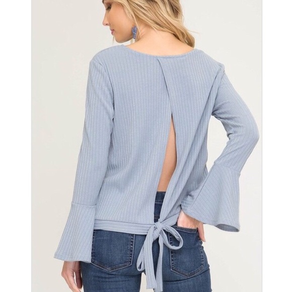 Last 3! Open keyhole back knit top - Picture 2 of 6